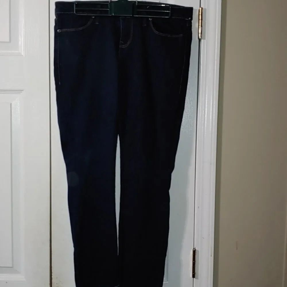 No Boundaries  dark wash denim  straight leg jeans  Sz 15